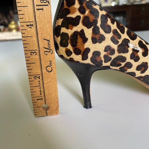 COLE HAAN calf skin / fur kitten heels. Animal / leopard  print. Size 6.5. - Picture 10 of 11